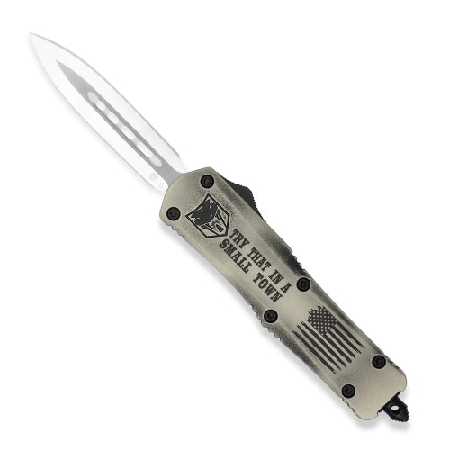 CobraTec Medium FS-3 Try That In A Small Town - Dagger Not Serrated